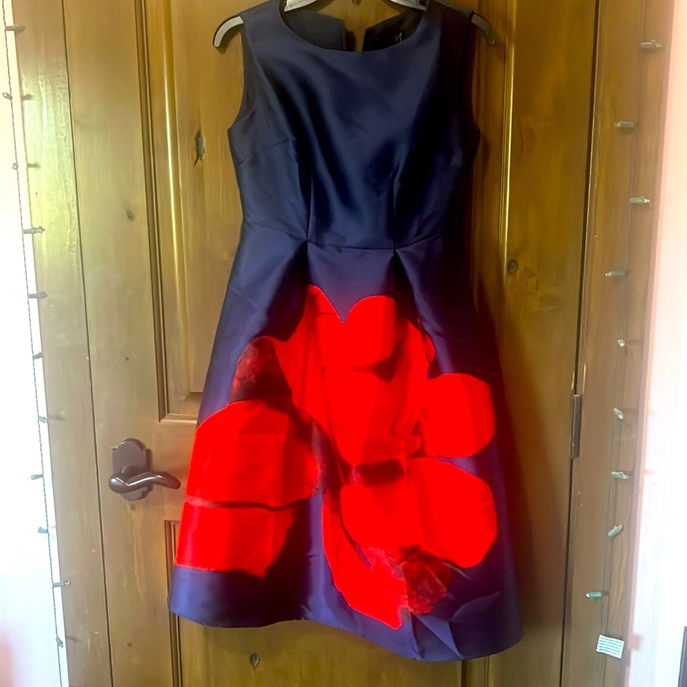 Elegant Navy Blue Midi Dress with Bold Red Floral Design WYQY Designer - STYLEWE